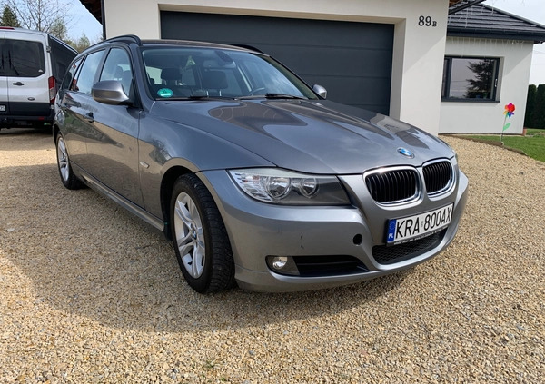 BMW Seria 3 cena 27900 przebieg: 159400, rok produkcji 2012 z Piaseczno małe 121